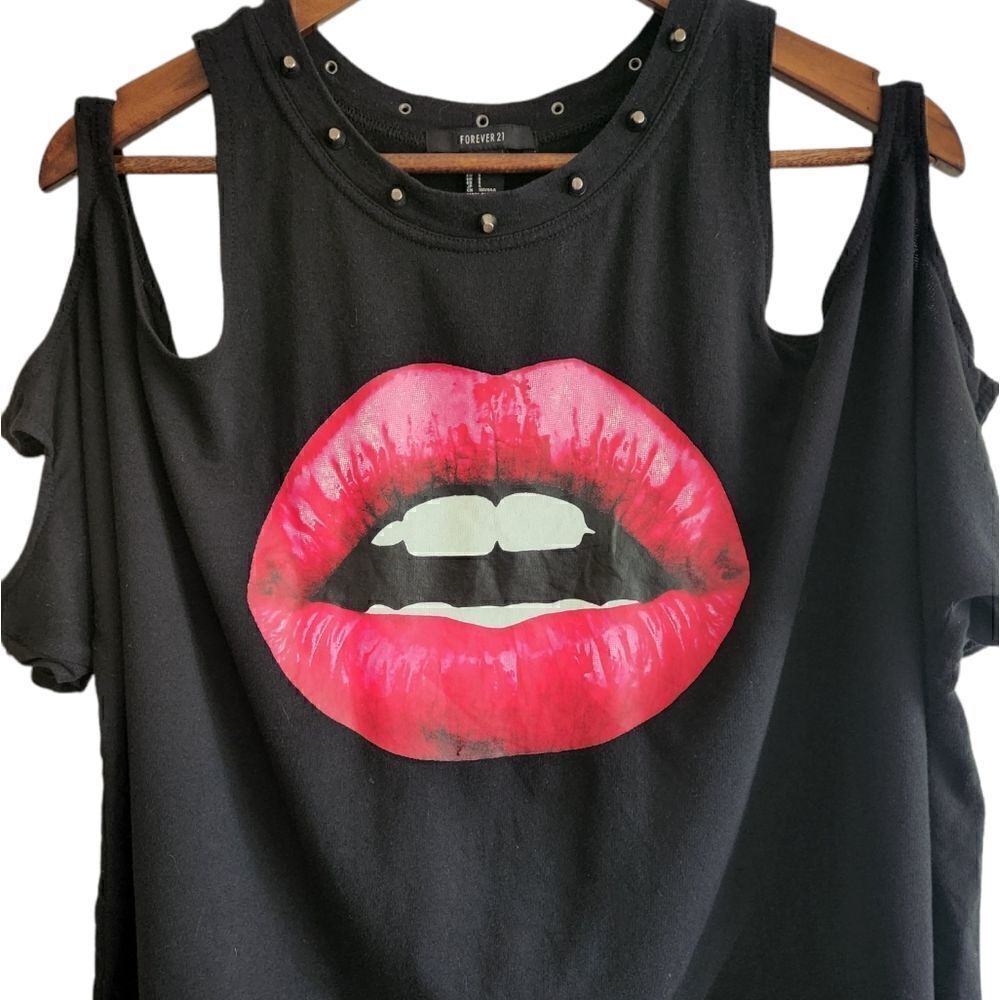 ‎Forever 21 Lips Black Studded Cold Shoulder Top